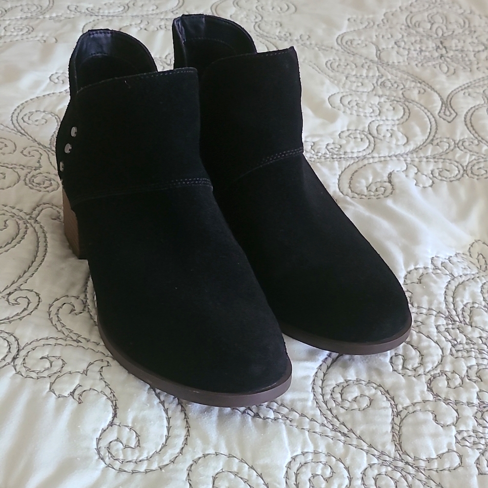 Black suede ankle boots, Koolaburra by UGG
